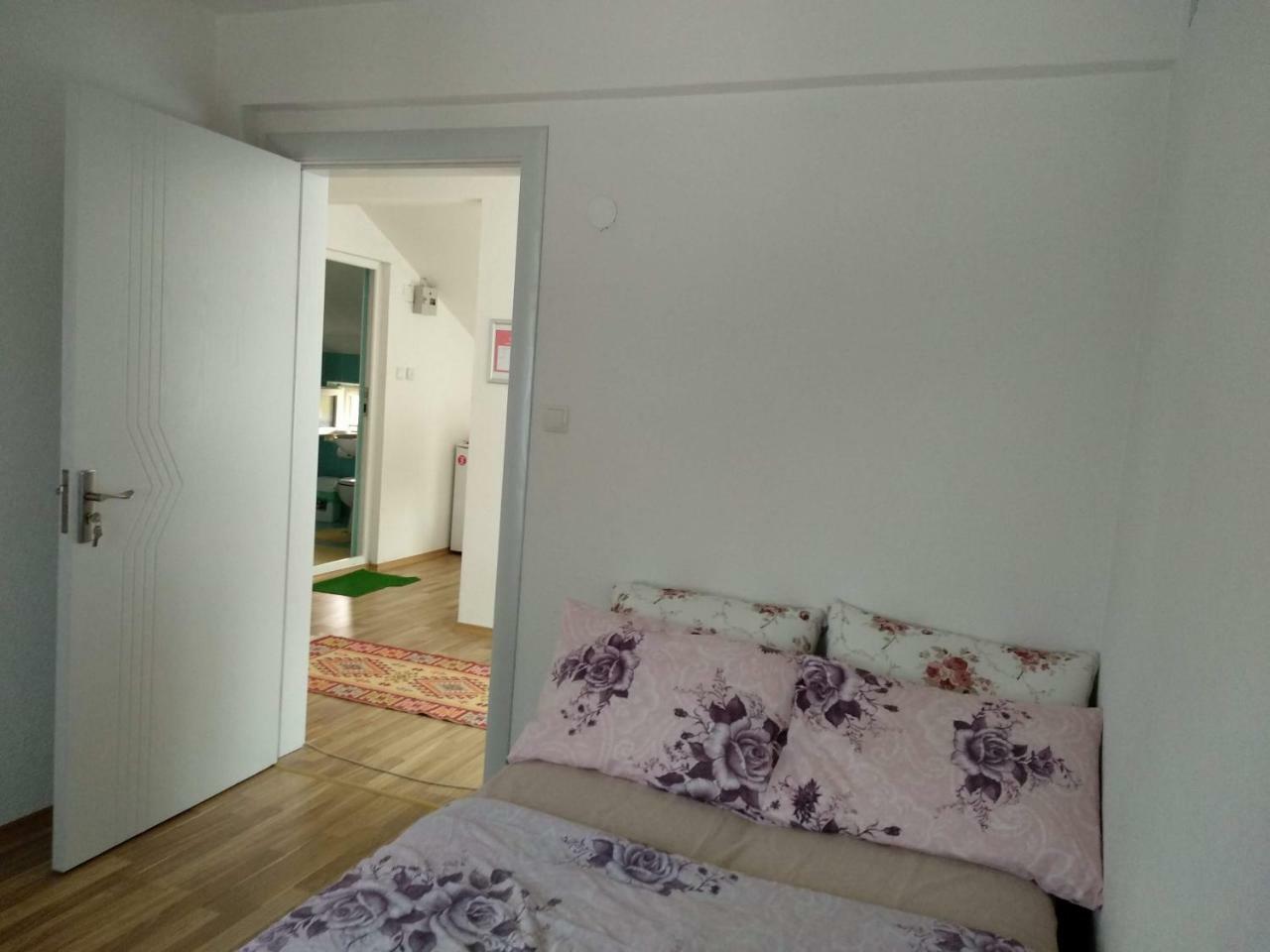 Family House Near Motorway 6 Guests 3 Bedrooms Veles Extérieur photo